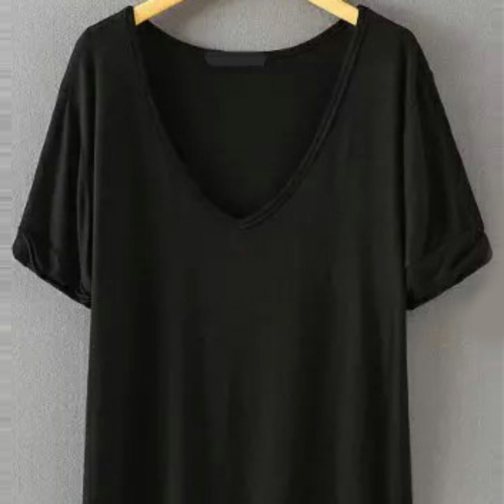 NWT Black Relaxed V neck Tee